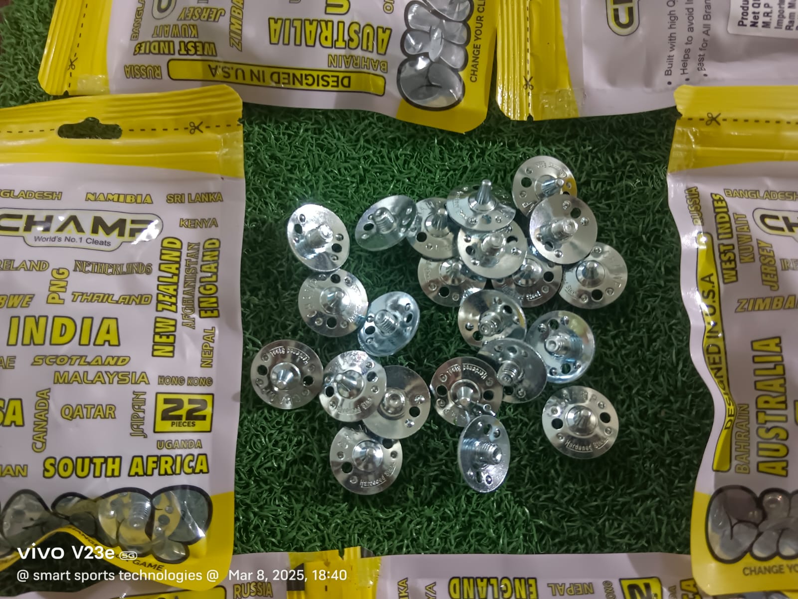 Screw-in Metal spikes Champ